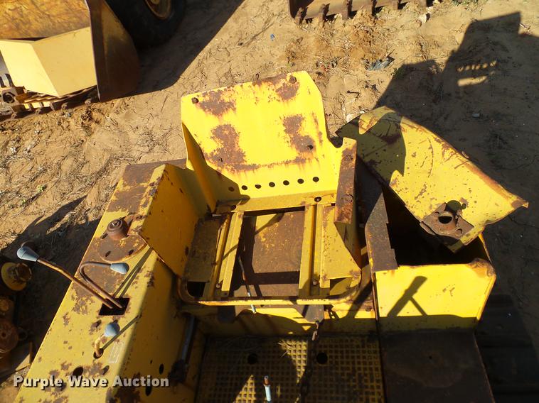 image for item DZ9762 Massey Ferguson 200 dozer