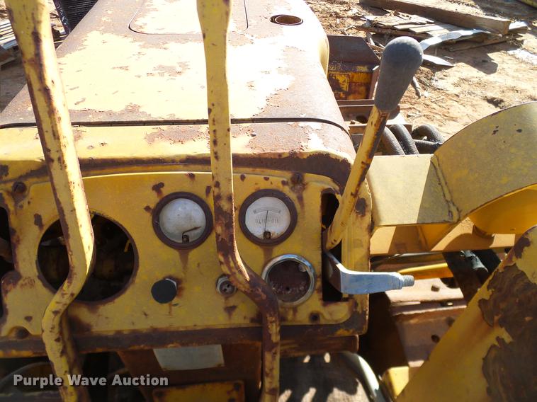 image for item DZ9762 Massey Ferguson 200 dozer