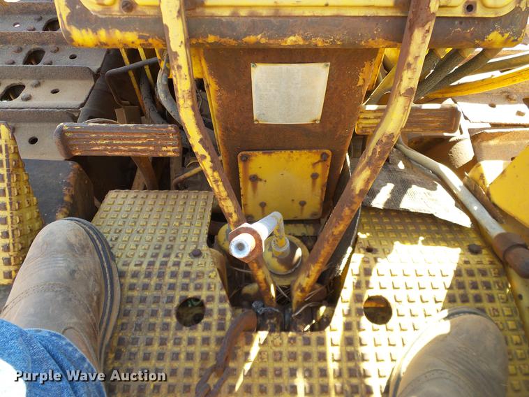 image for item DZ9762 Massey Ferguson 200 dozer