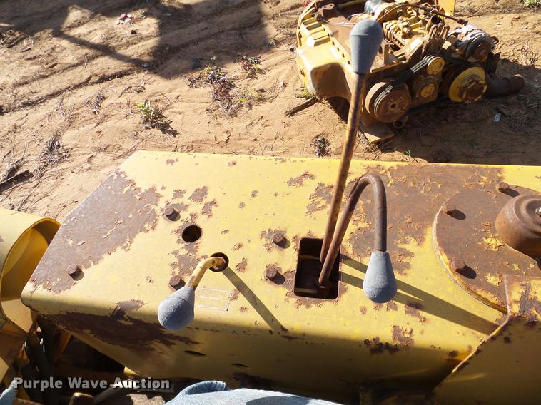 image for item DZ9762 Massey Ferguson 200 dozer