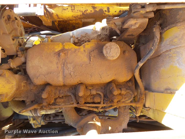 image for item DZ9762 Massey Ferguson 200 dozer