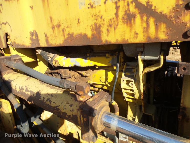 image for item DZ9762 Massey Ferguson 200 dozer