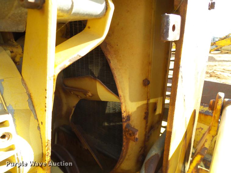 image for item DZ9762 Massey Ferguson 200 dozer