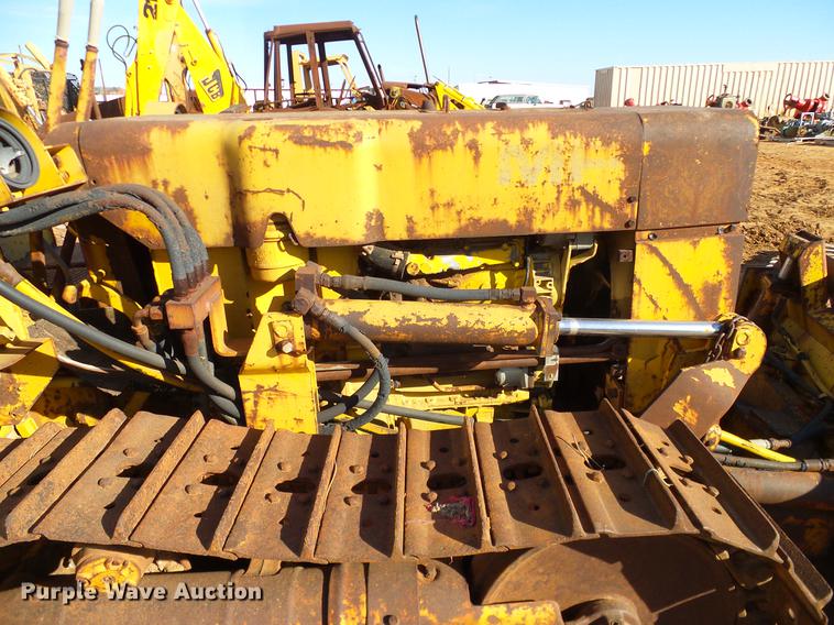 image for item DZ9762 Massey Ferguson 200 dozer