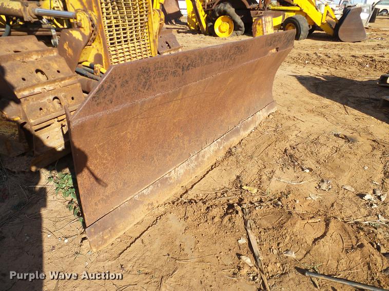 image for item DZ9762 Massey Ferguson 200 dozer