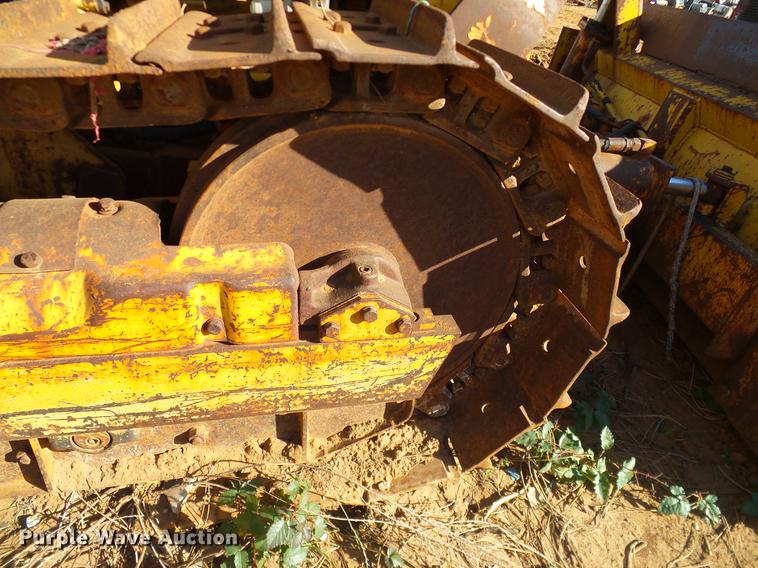 image for item DZ9762 Massey Ferguson 200 dozer