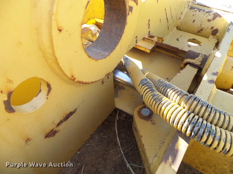 image for item EE9516 Caterpillar quick attach.