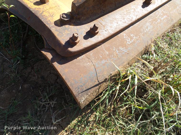 image for item EE9528 14'W motor grader moldboard