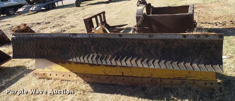 image for item EE9529 Good Roads 120 11X30 six-way snow plow