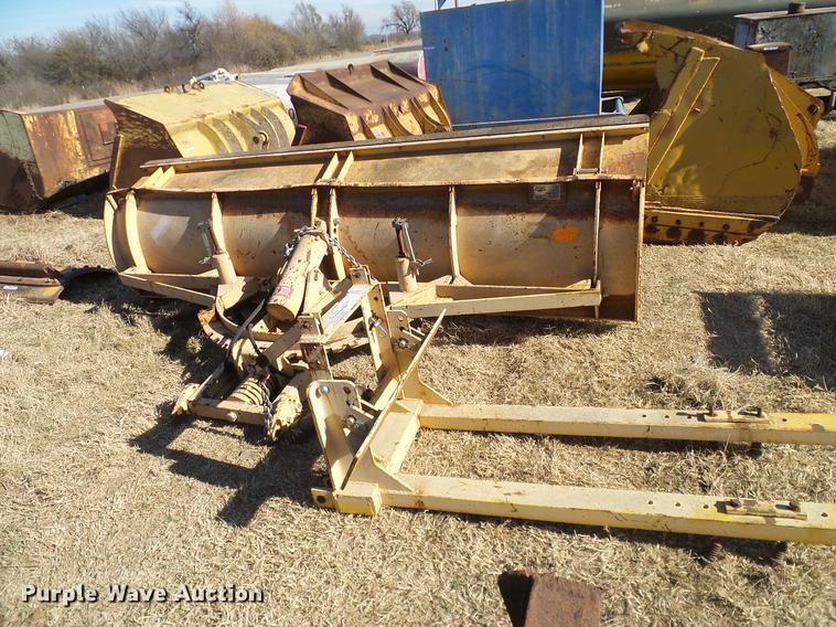 image for item EE9529 Good Roads 120 11X30 six-way snow plow