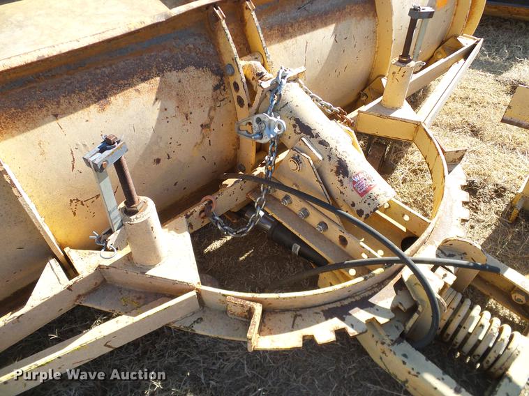 image for item EE9529 Good Roads 120 11X30 six-way snow plow