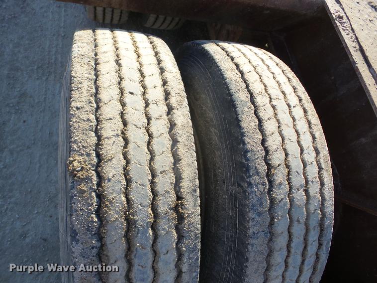 image for item EI9775 1986 Trail King TK1550 low boy equipment trailer