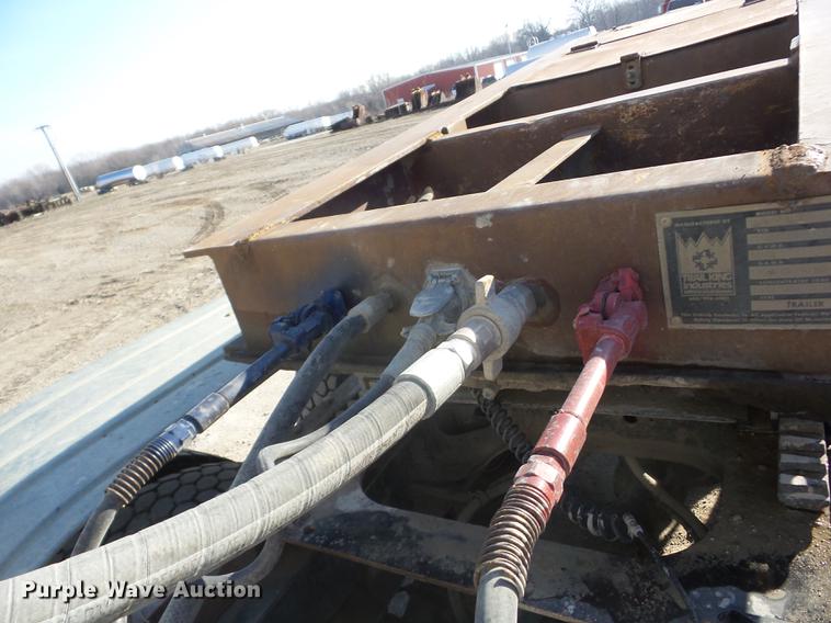 image for item EI9775 1986 Trail King TK1550 low boy equipment trailer
