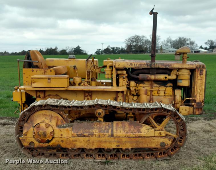 image for item EJ9504 Caterpillar D4 dozer
