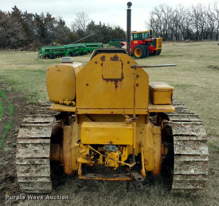 image for item EJ9504 Caterpillar D4 dozer