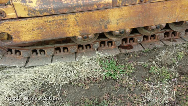 image for item EJ9504 Caterpillar D4 dozer