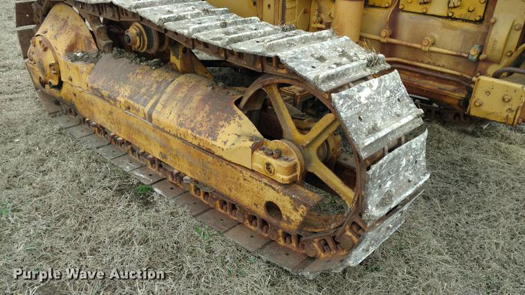 image for item EJ9504 Caterpillar D4 dozer