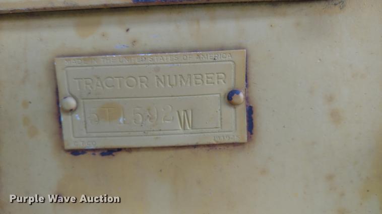 image for item EJ9504 Caterpillar D4 dozer