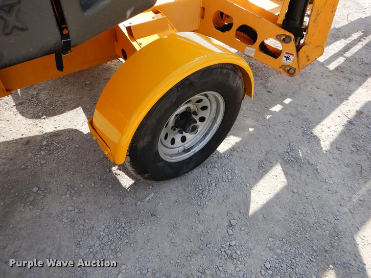 image for item EJ9809 2010 Bil-Jax 5533A boom lift