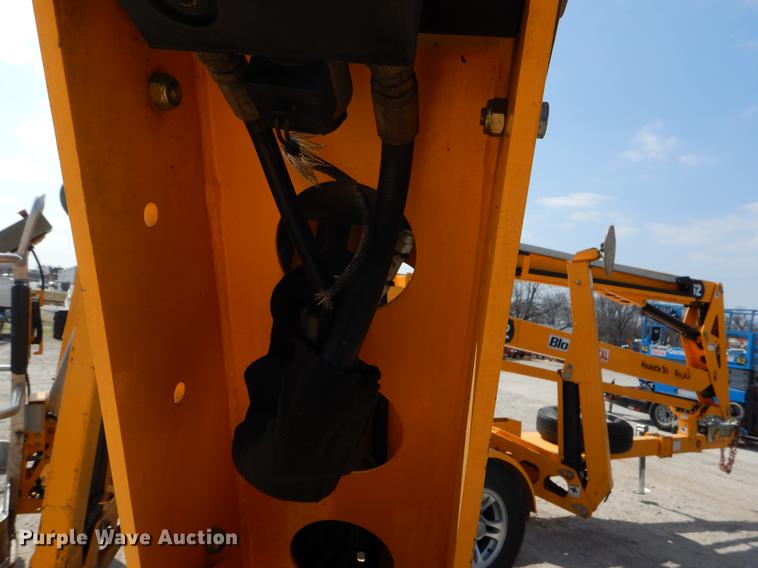 image for item EJ9809 2010 Bil-Jax 5533A boom lift