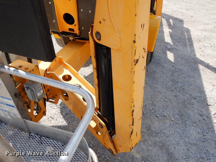 image for item EJ9809 2010 Bil-Jax 5533A boom lift