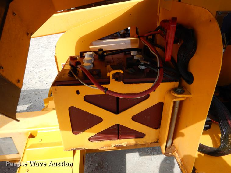 image for item EJ9809 2010 Bil-Jax 5533A boom lift