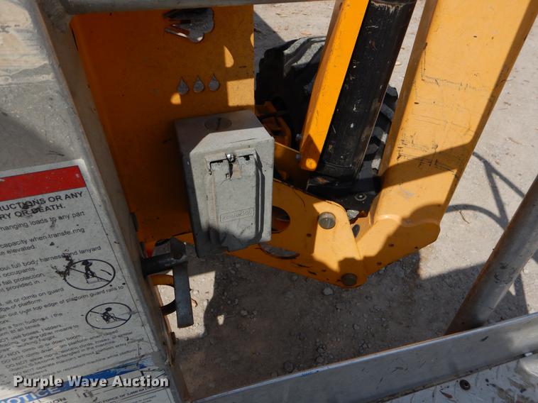 image for item EJ9810 2010 Bil-Jax 45XA boom lift