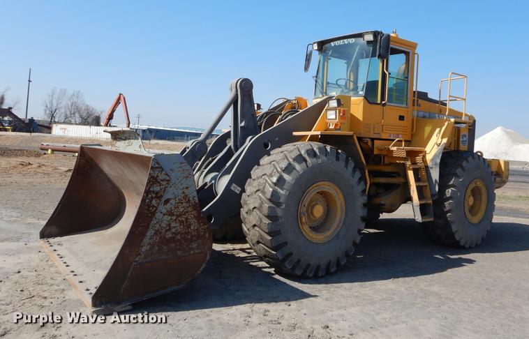 image for item EJ9811 1998 Volvo L150C wheel loader