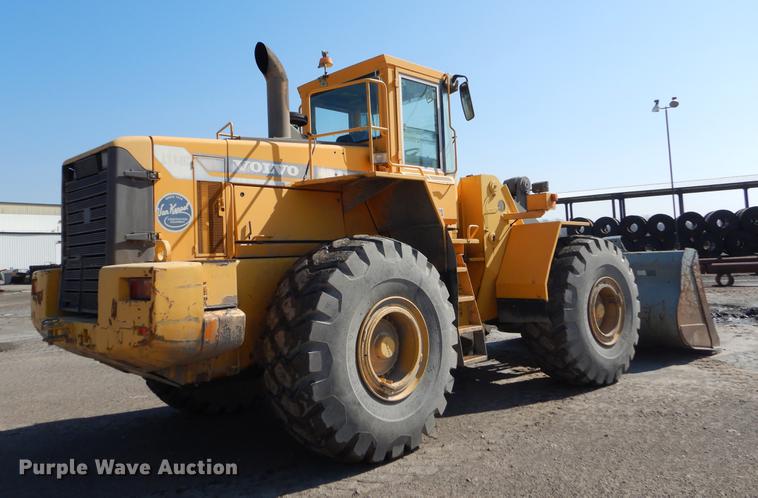 image for item EJ9811 1998 Volvo L150C wheel loader