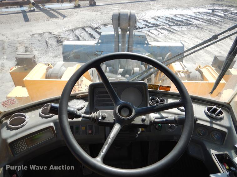 image for item EJ9811 1998 Volvo L150C wheel loader