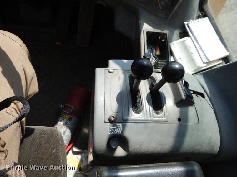 image for item EJ9811 1998 Volvo L150C wheel loader