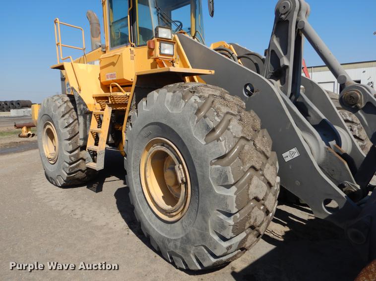image for item EJ9811 1998 Volvo L150C wheel loader