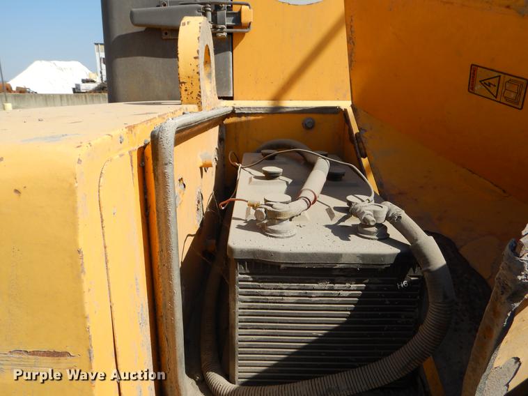 image for item EJ9811 1998 Volvo L150C wheel loader