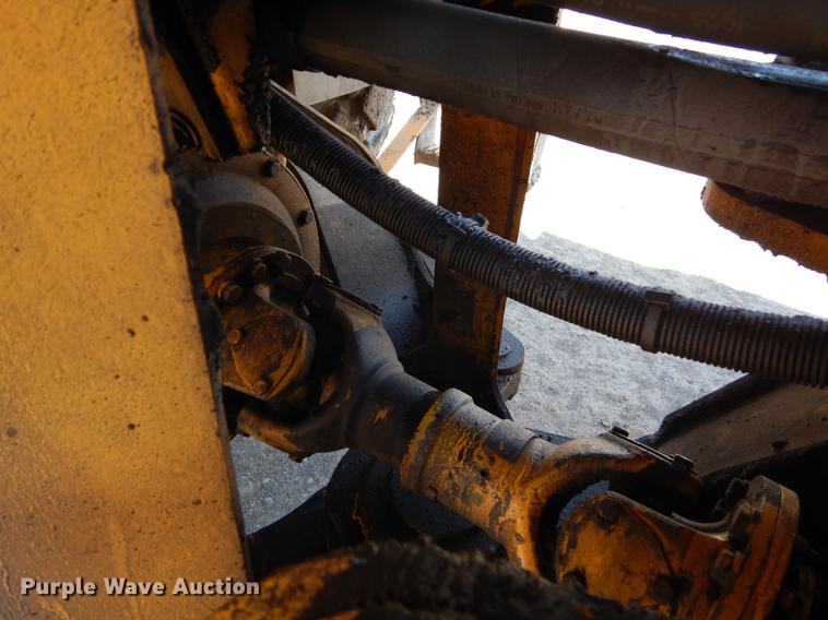 image for item EJ9811 1998 Volvo L150C wheel loader