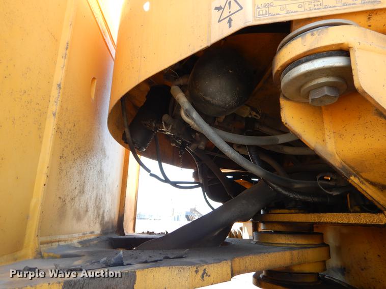 image for item EJ9811 1998 Volvo L150C wheel loader