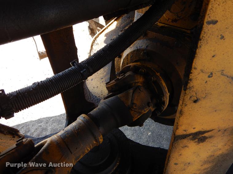 image for item EJ9811 1998 Volvo L150C wheel loader