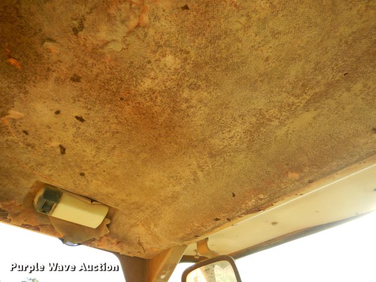 image for item EJ9837 1988 Caterpillar 916 wheel loader