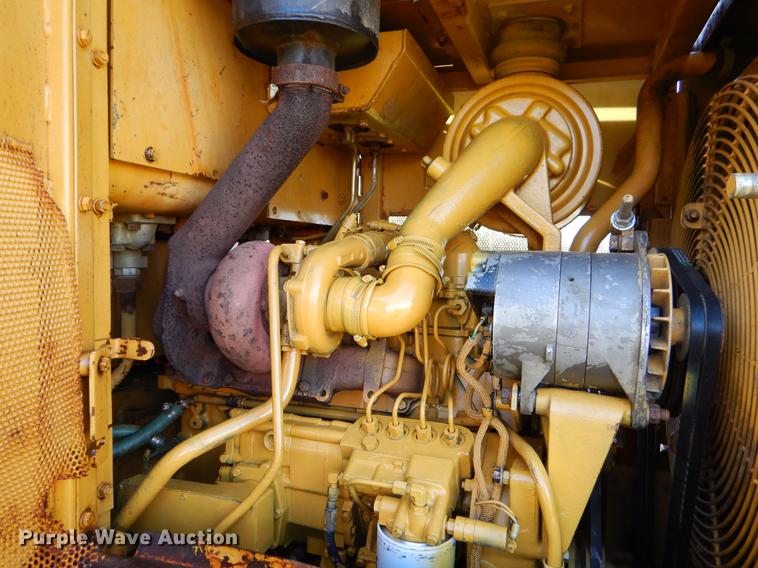 image for item EJ9837 1988 Caterpillar 916 wheel loader