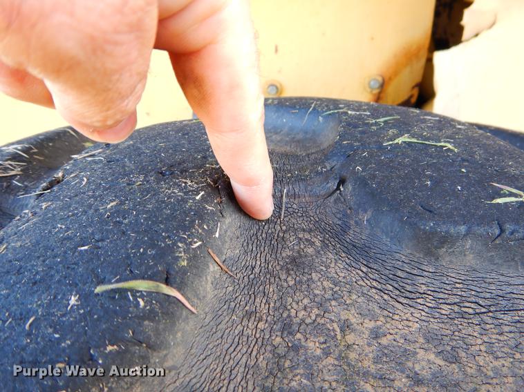 image for item EJ9837 1988 Caterpillar 916 wheel loader