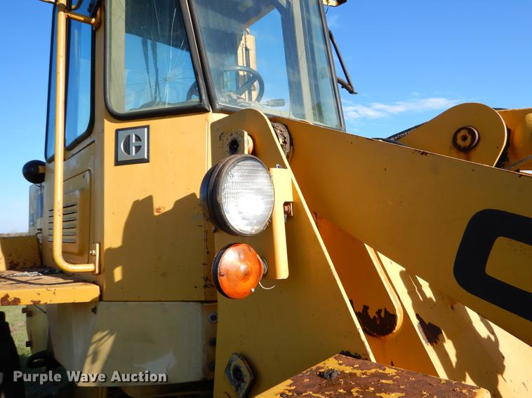image for item EJ9837 1988 Caterpillar 916 wheel loader
