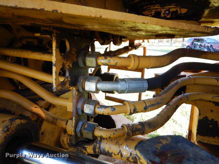 image for item EJ9837 1988 Caterpillar 916 wheel loader