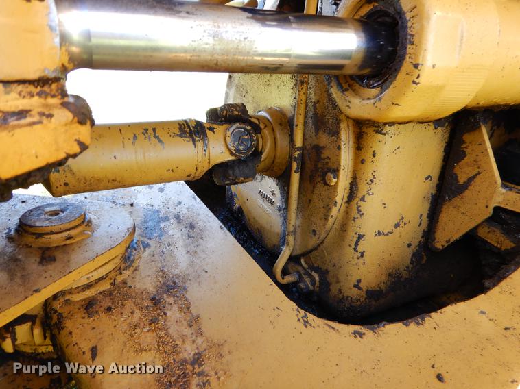 image for item EJ9837 1988 Caterpillar 916 wheel loader