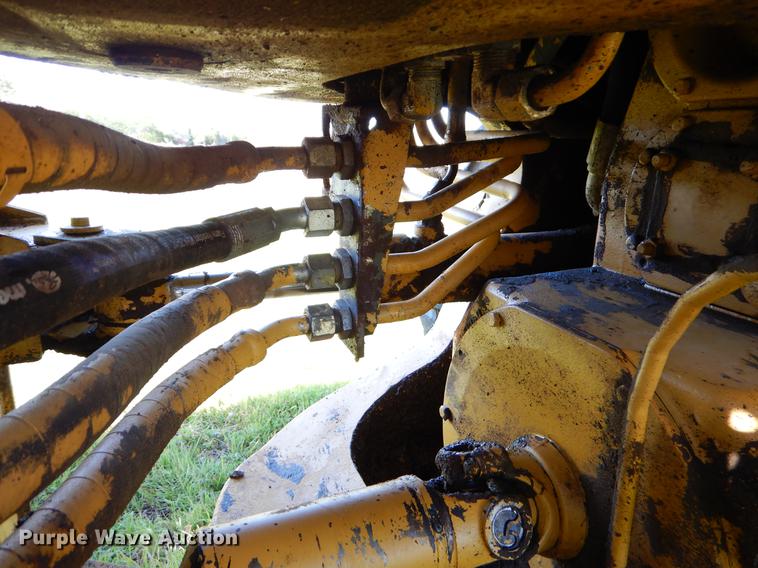 image for item EJ9837 1988 Caterpillar 916 wheel loader