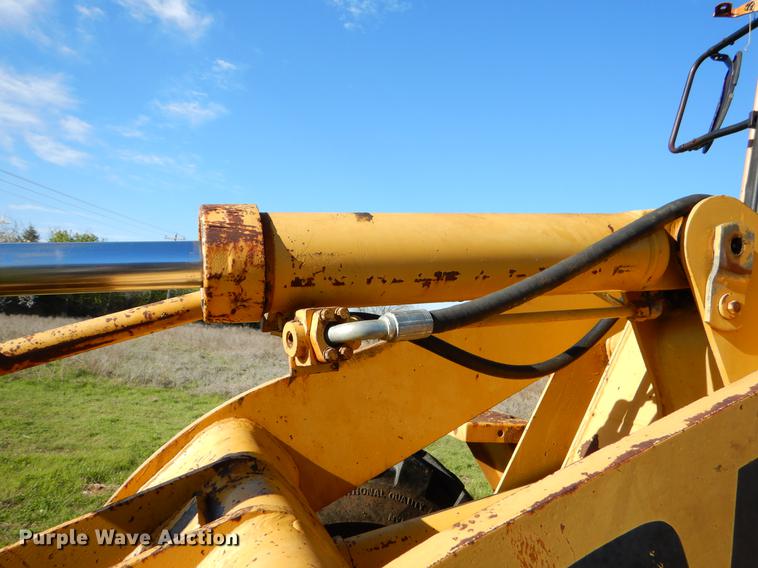 image for item EJ9837 1988 Caterpillar 916 wheel loader
