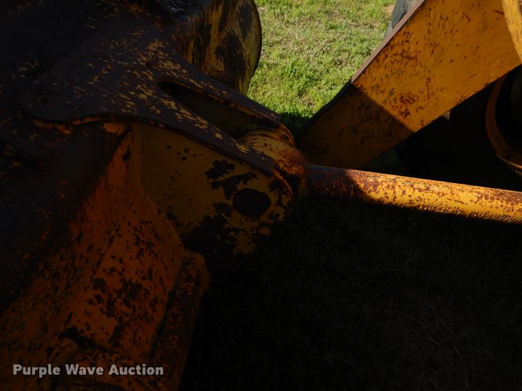 image for item EJ9837 1988 Caterpillar 916 wheel loader