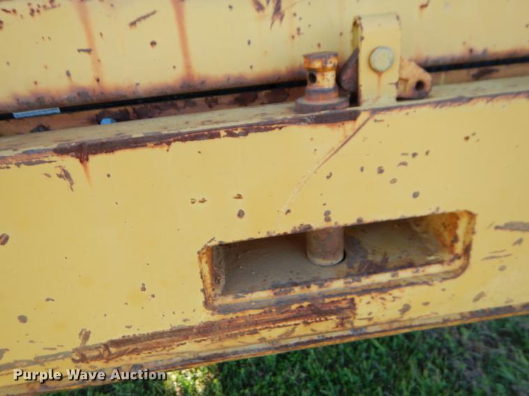 image for item EJ9837 1988 Caterpillar 916 wheel loader