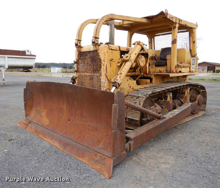 image for item EJ9842 1977 Caterpillar D7 dozer
