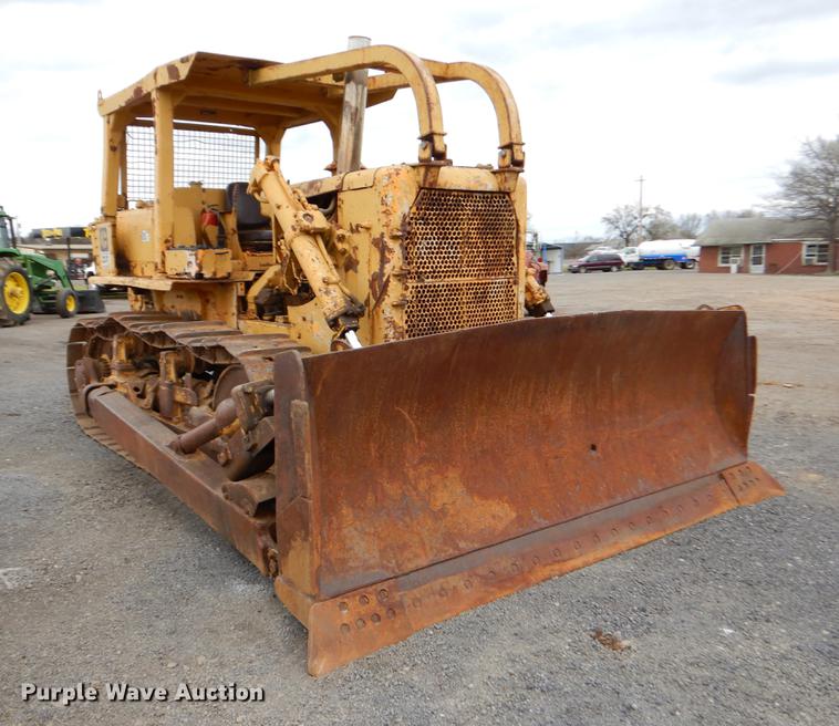 image for item EJ9842 1977 Caterpillar D7 dozer