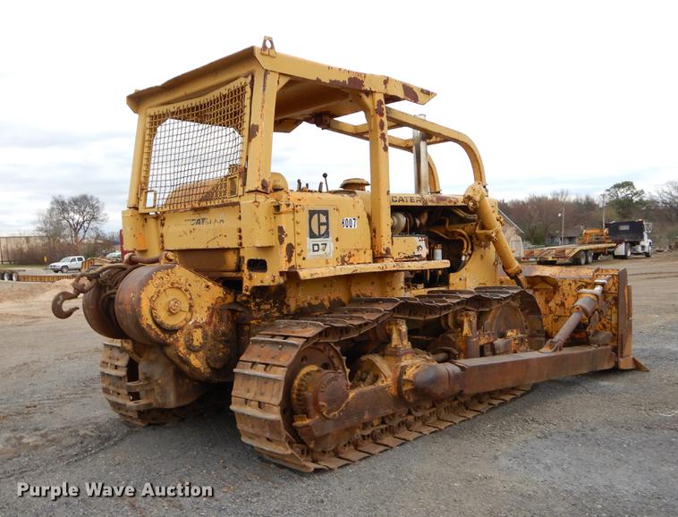 image for item EJ9842 1977 Caterpillar D7 dozer