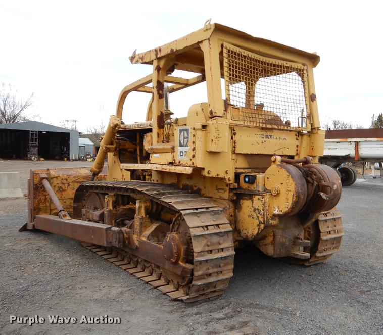 image for item EJ9842 1977 Caterpillar D7 dozer